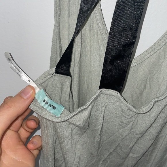 Halter backless top - Picture 4 of 4